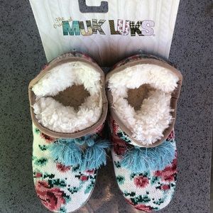 NWT Muk Luks